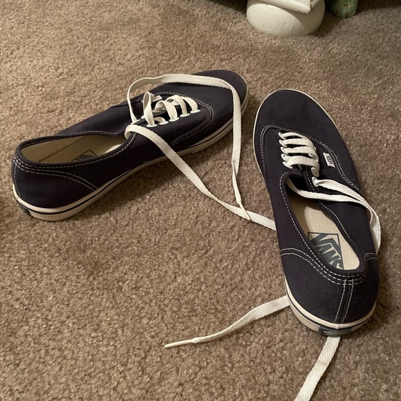 Vans lace up shoes - Picture 2 of 4